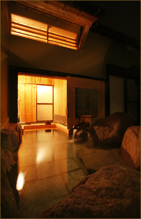 広々とした客室露天風呂